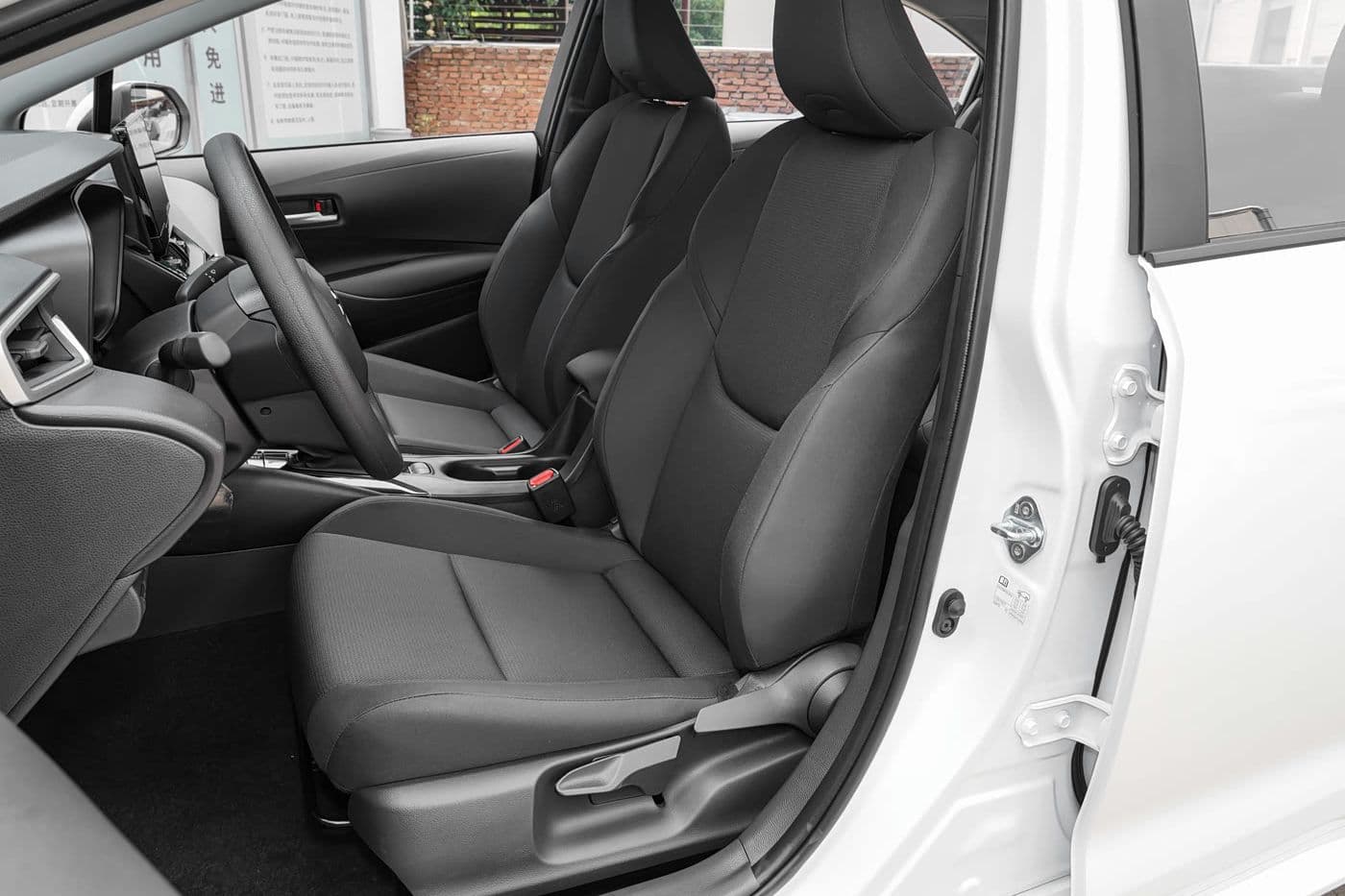 2024 Toyota Levin — interior front seats